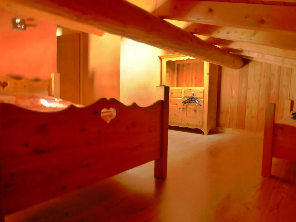 Chalet Les Lioues Apartment Sollieres-Sardieres France