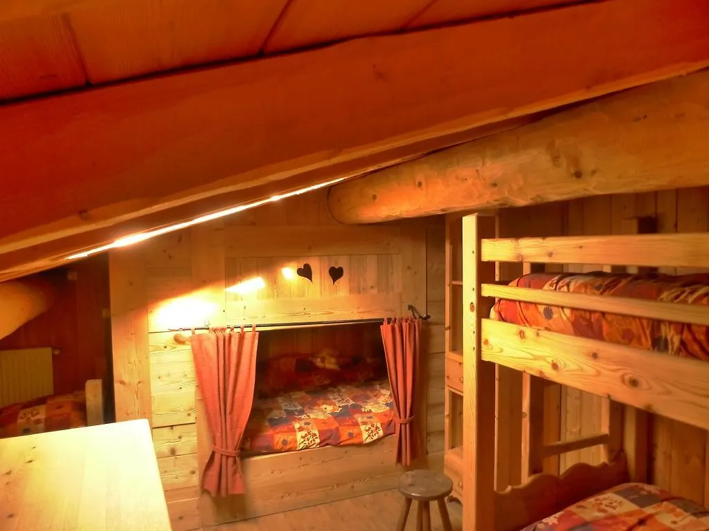 Chalet Les Lioues Apartment Sollieres-Sardieres 0*,  France