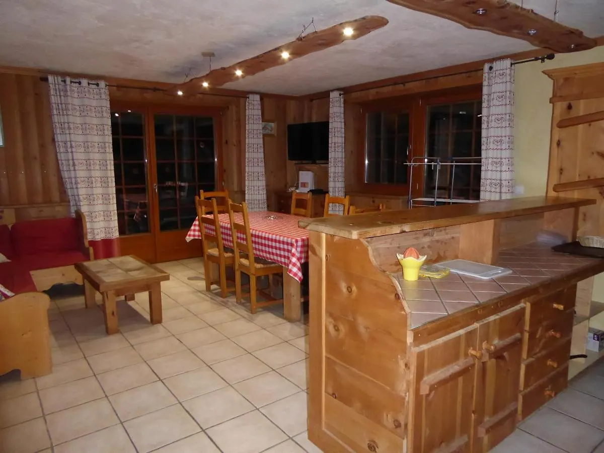 Chalet Les Lioues Apartment Sollieres-Sardieres 0*,